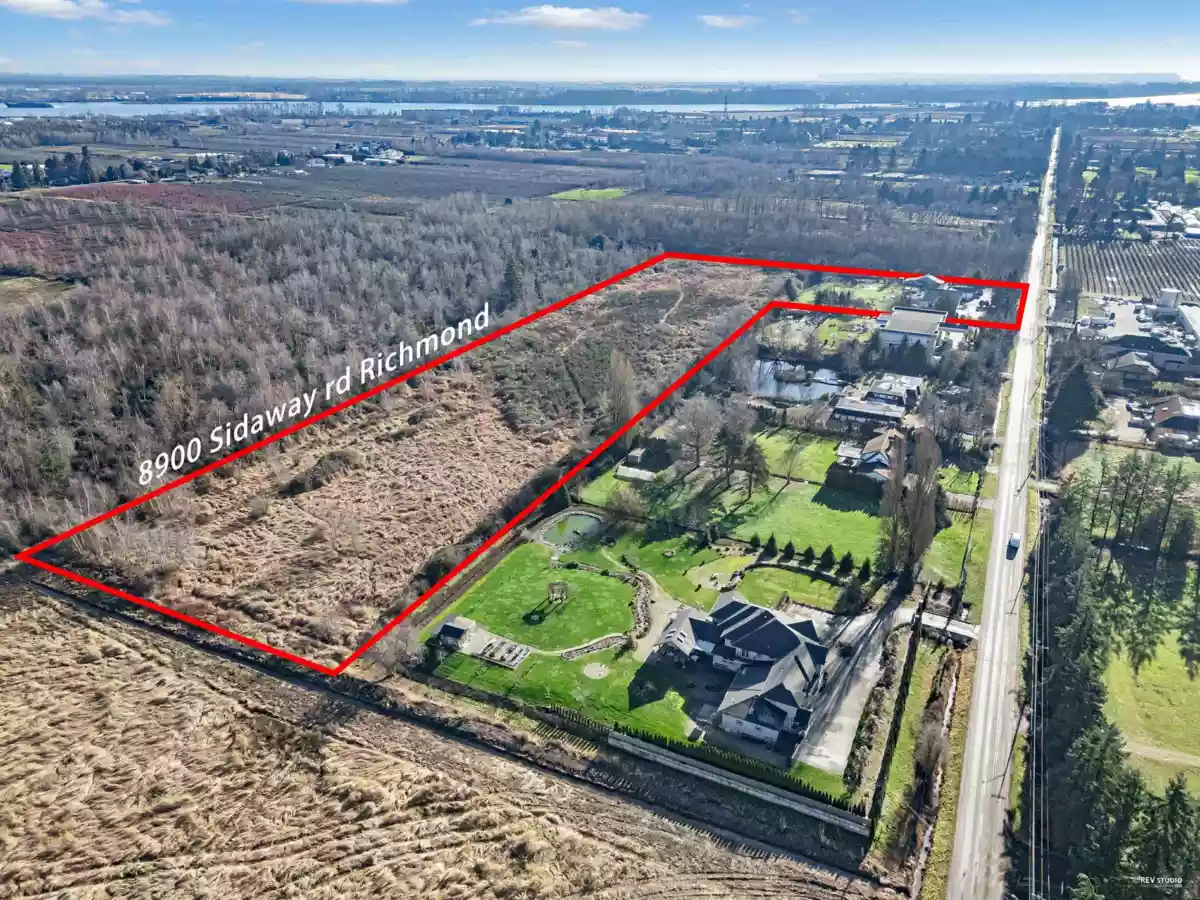 Outdoor Patio Photo of 8900 Sidaway Road, Richmond, BC