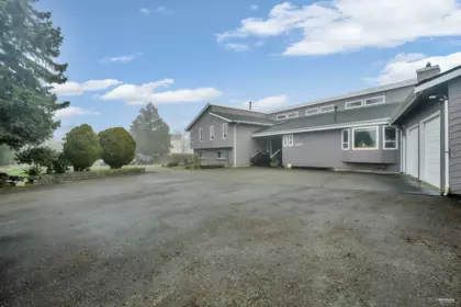 Laundry Room Photo of 8900 Sidaway Road, Richmond, BC