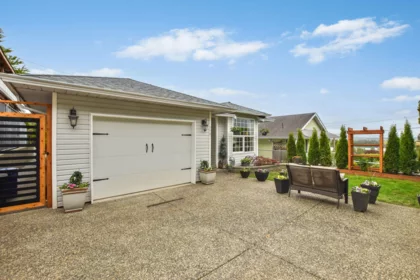 7461 Murray Street, Mission, BC, Mission BC — 3 bed single family residence for sale