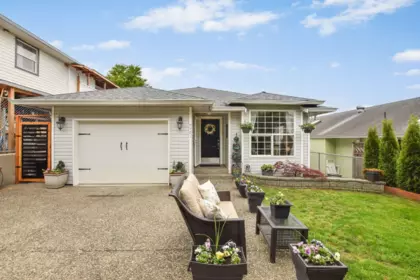 7461 Murray Street, Mission, BC, Mission — Single Family Residence for sale