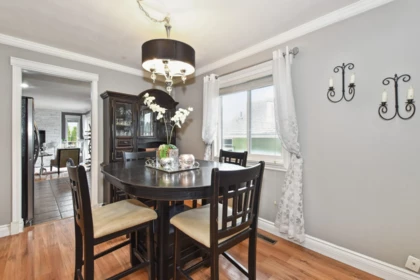 Kitchen Island Photo of 7461 Murray Street, Mission, BC