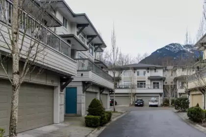 49 40632 Government Road, Squamish, BC, Squamish — Townhouse for sale