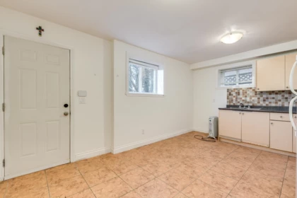 Entry Foyer Photo of 5131 Manor Street, Burnaby, BC