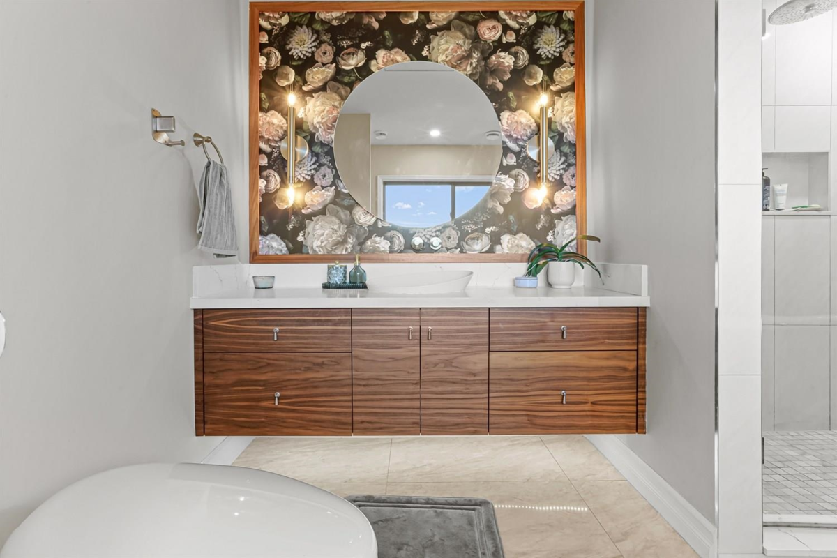 Hallway Photo of 5243 Upland Drive, Delta, BC