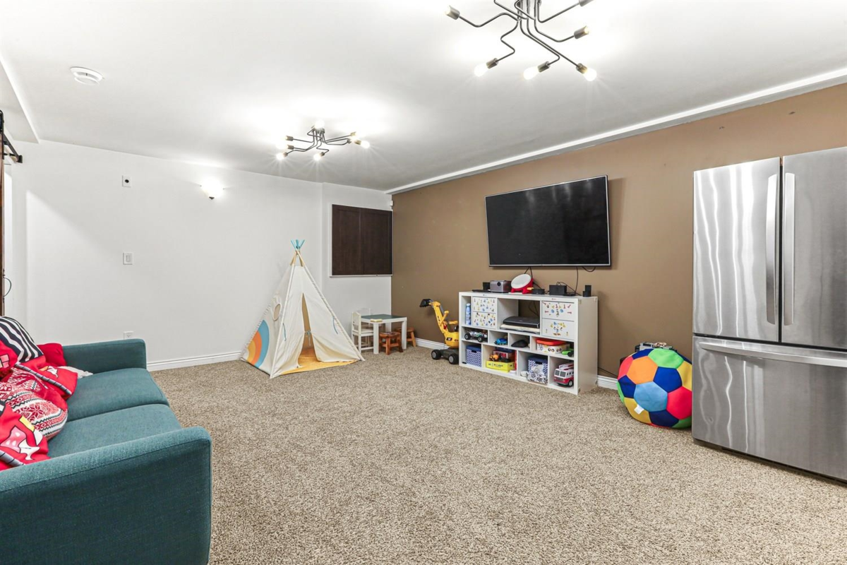 Hot Tub / Spa Photo of 5243 Upland Drive, Delta, BC