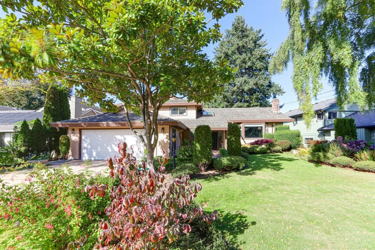 Living Room Photo of 5243 Upland Drive, Delta, BC