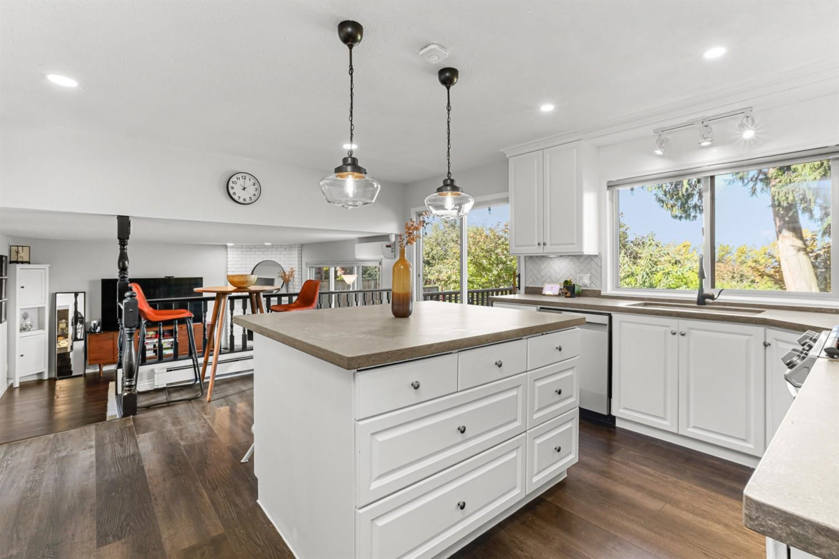 Walk-In Closet Photo of 5243 Upland Drive, Delta, BC