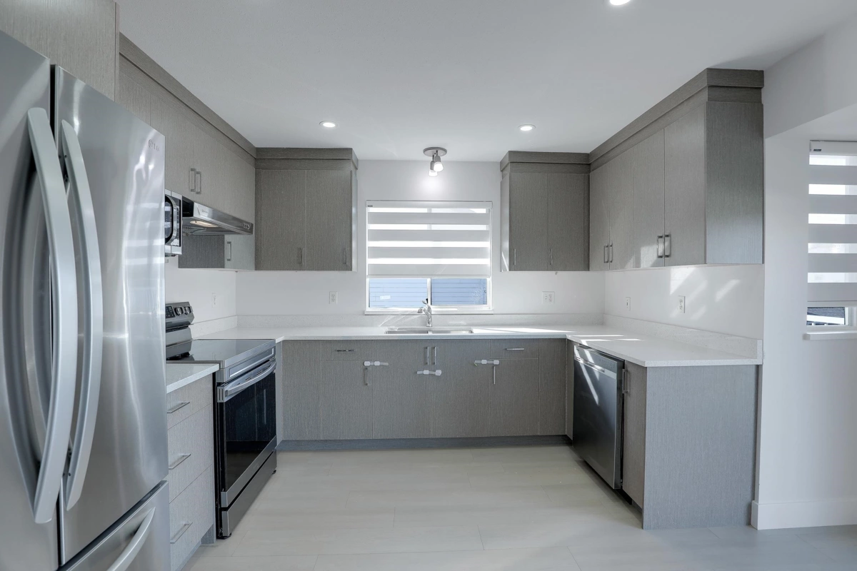 Bedroom 3 Photo of 1876 King George Boulevard, Surrey, BC