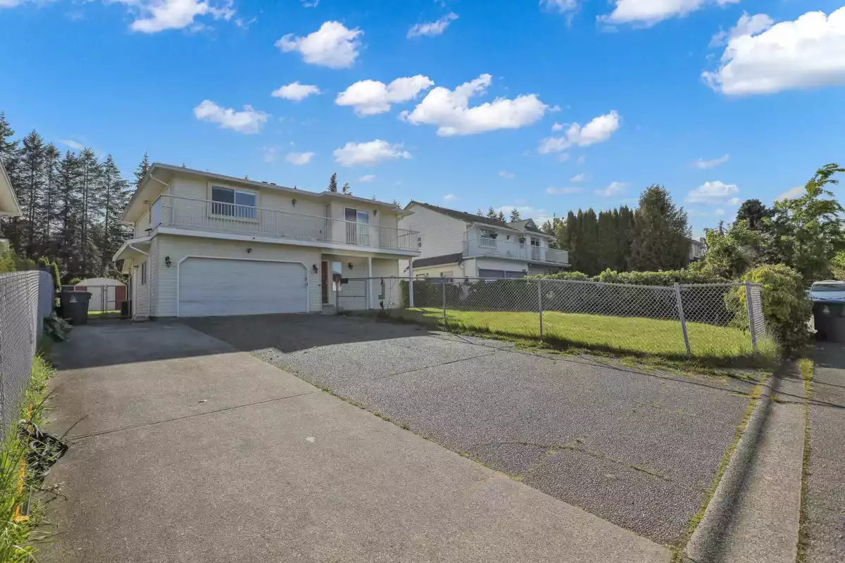 Exterior Rear Photo of 1876 King George Boulevard, Surrey, BC