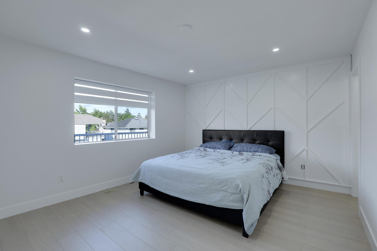 Loft / Bonus Room Photo of 1876 King George Boulevard, Surrey, BC