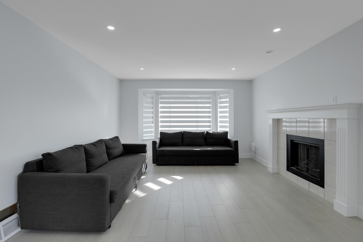 Pantry Photo of 1876 King George Boulevard, Surrey, BC