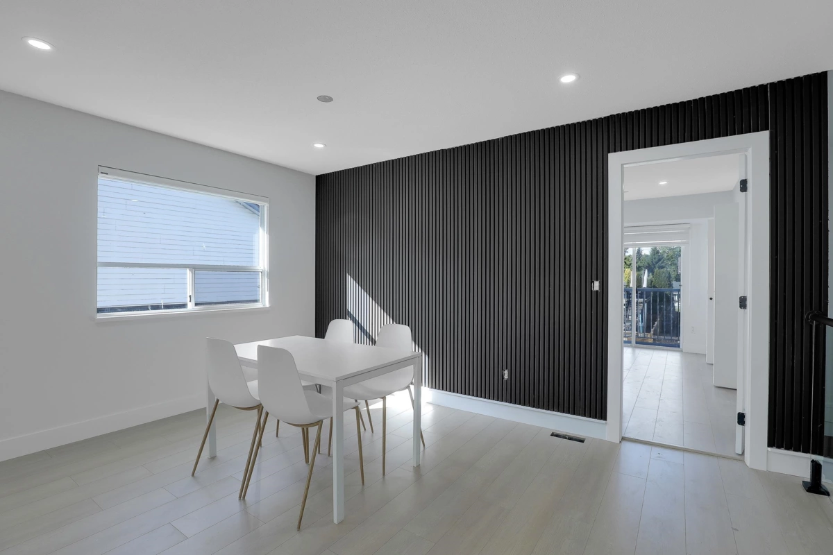 Primary Bathroom Photo of 1876 King George Boulevard, Surrey, BC