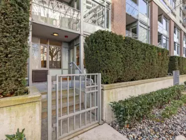 110 110 Switchmen Street, Vancouver, BC, Vancouver — Apartment/Condo for sale