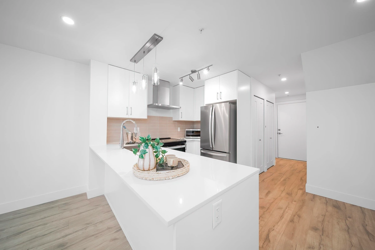 Living Room Photo of 30 6328 King George Boulevard, Surrey, BC