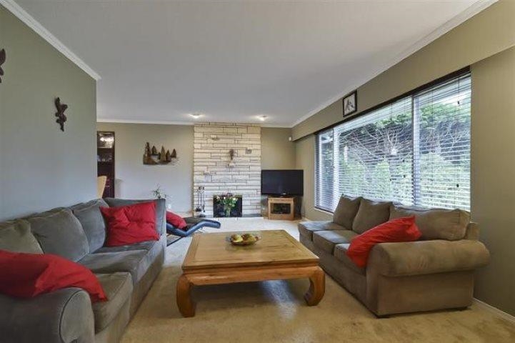 Family Room Photo of 1256 53a Street, Delta, BC