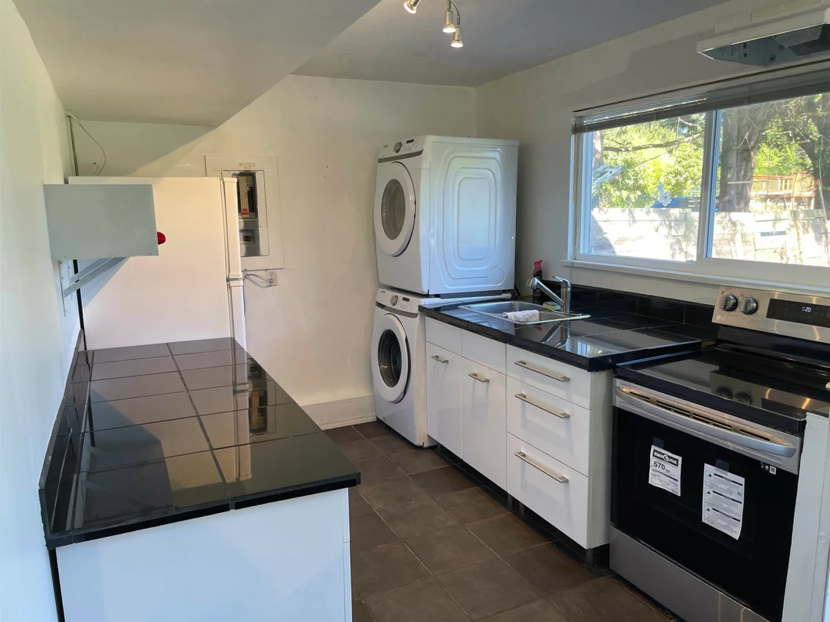 Guest Bathroom Photo of 1256 53a Street, Delta, BC