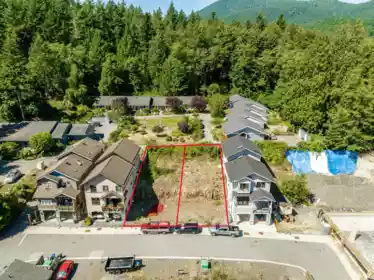 Primary Bedroom Photo of 1108 Foxglove Lane, Bowen Island, BC