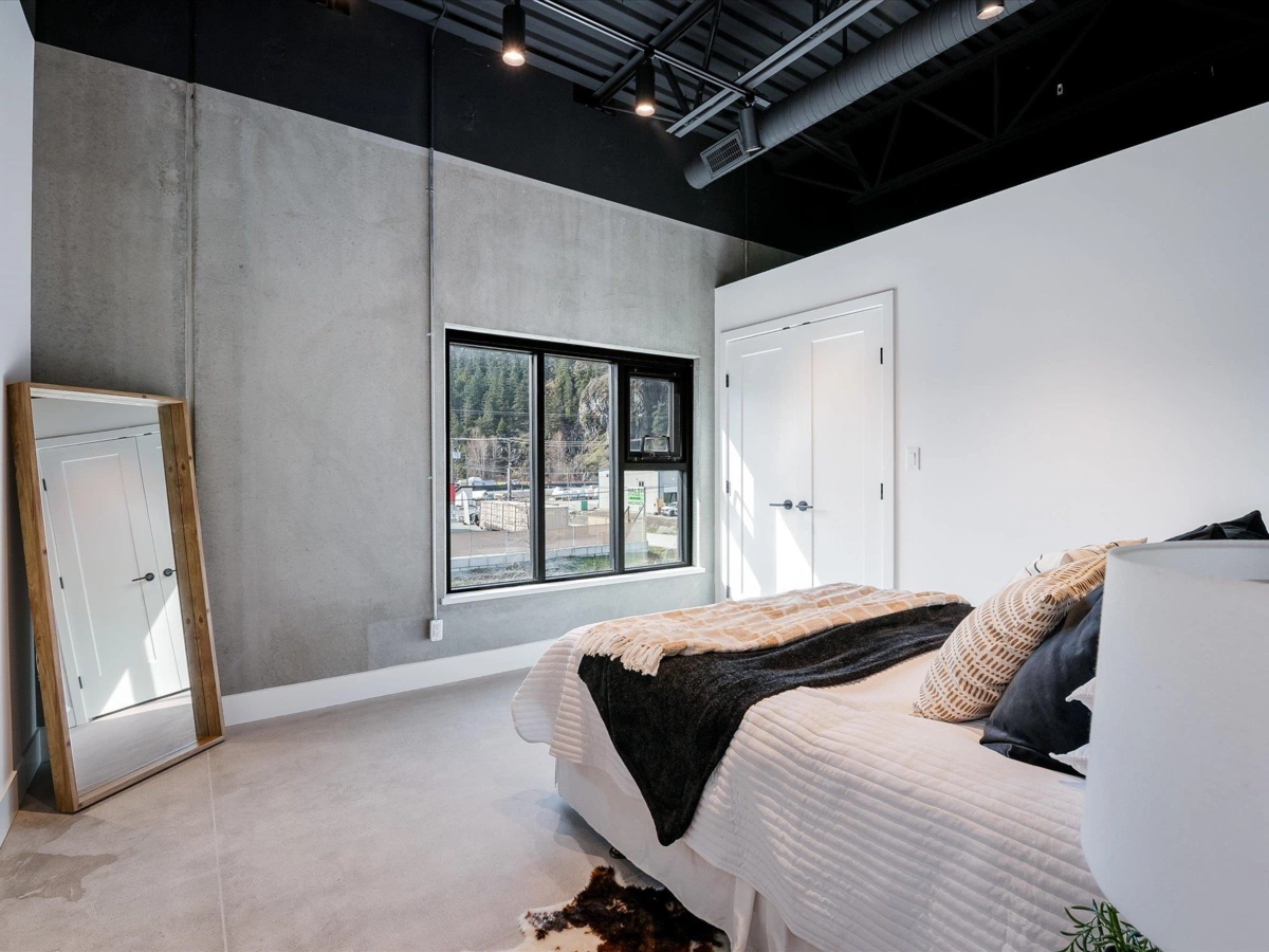 Breakfast Nook Photo of 24 7342 Industrial Way, Pemberton, BC