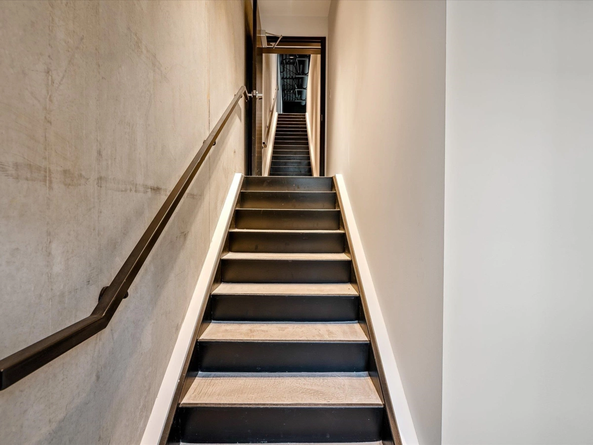 Entry Foyer Photo of 24 7342 Industrial Way, Pemberton, BC