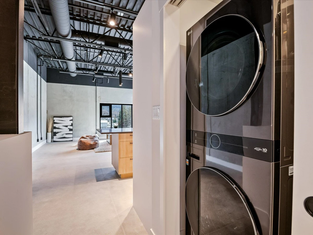 Kitchen Island Photo of 24 7342 Industrial Way, Pemberton, BC