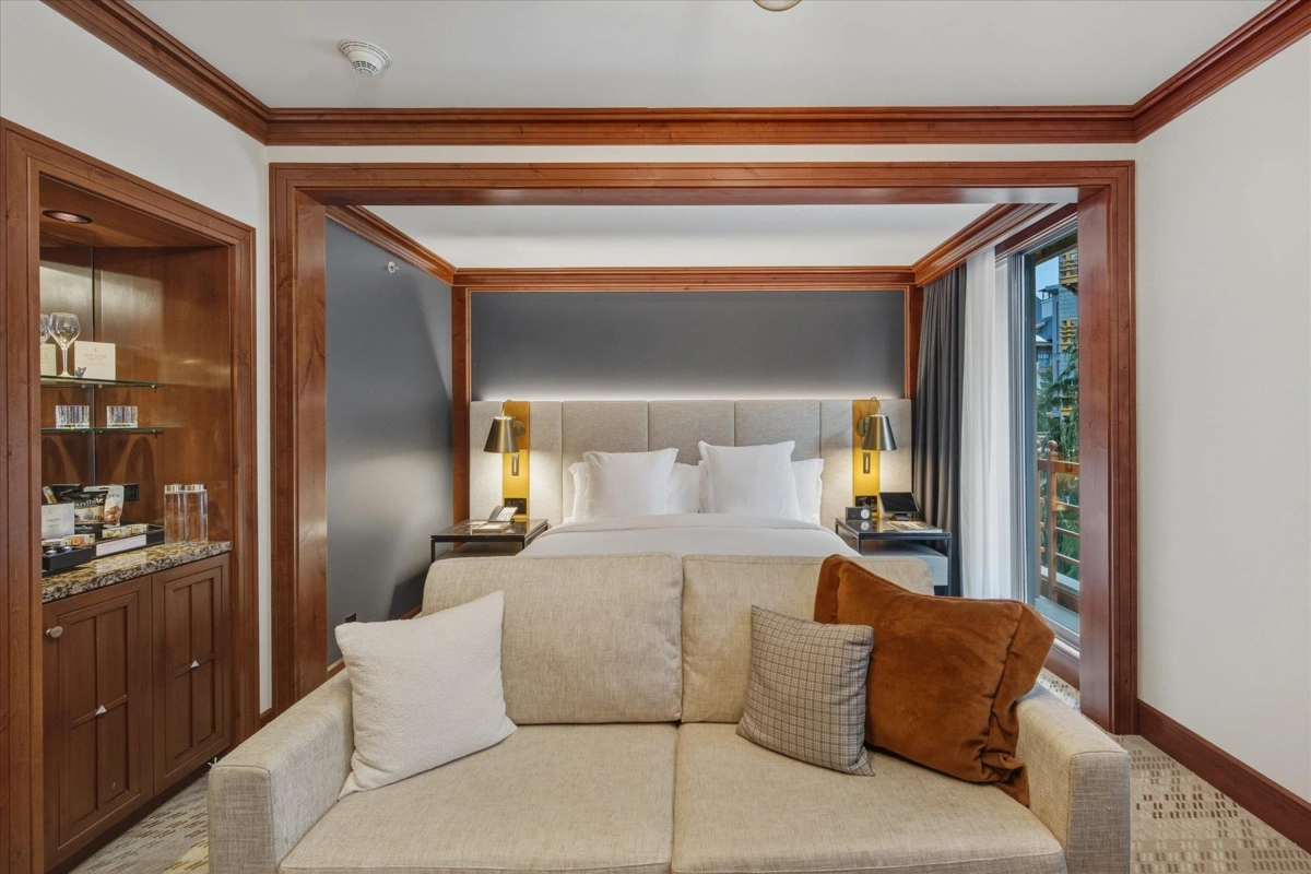 Dining Area Photo of 454 4591 Blackcomb Way, Whistler, BC