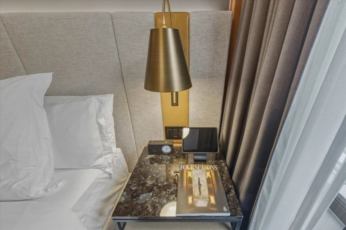 Kitchen Island Photo of 454 4591 Blackcomb Way, Whistler, BC