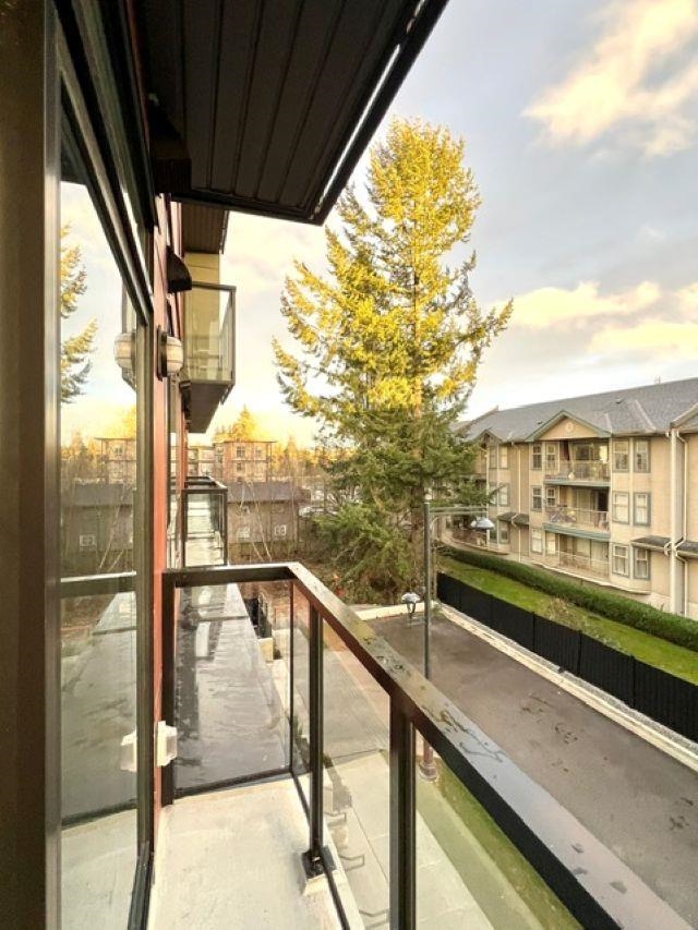 Basement Recreation Room Photo of 307 13858 108 Avenue, Surrey, BC