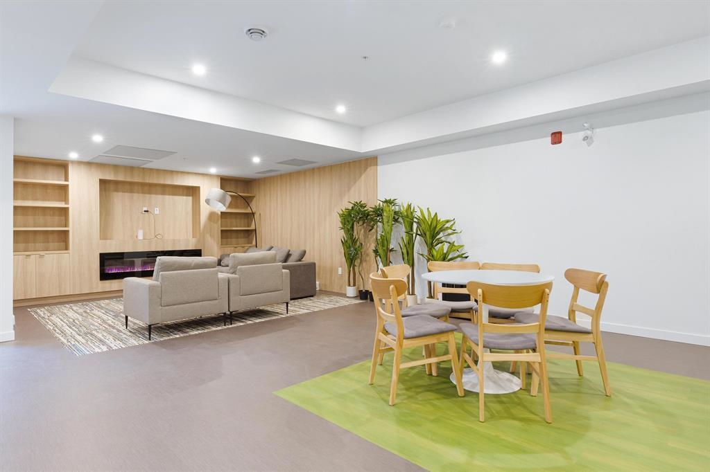 Staircase Photo of 307 13858 108 Avenue, Surrey, BC