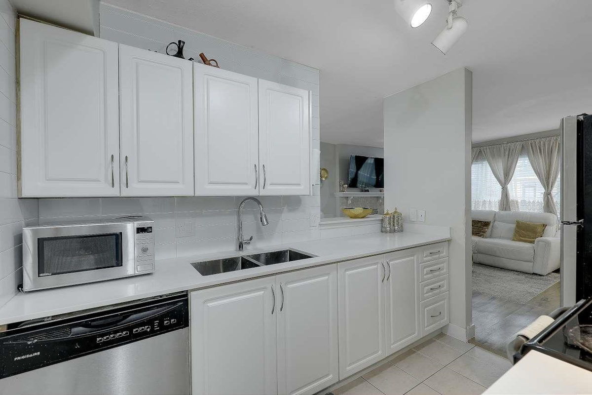 Bedroom 4 Photo of 209 3978 Albert Street, Burnaby, BC