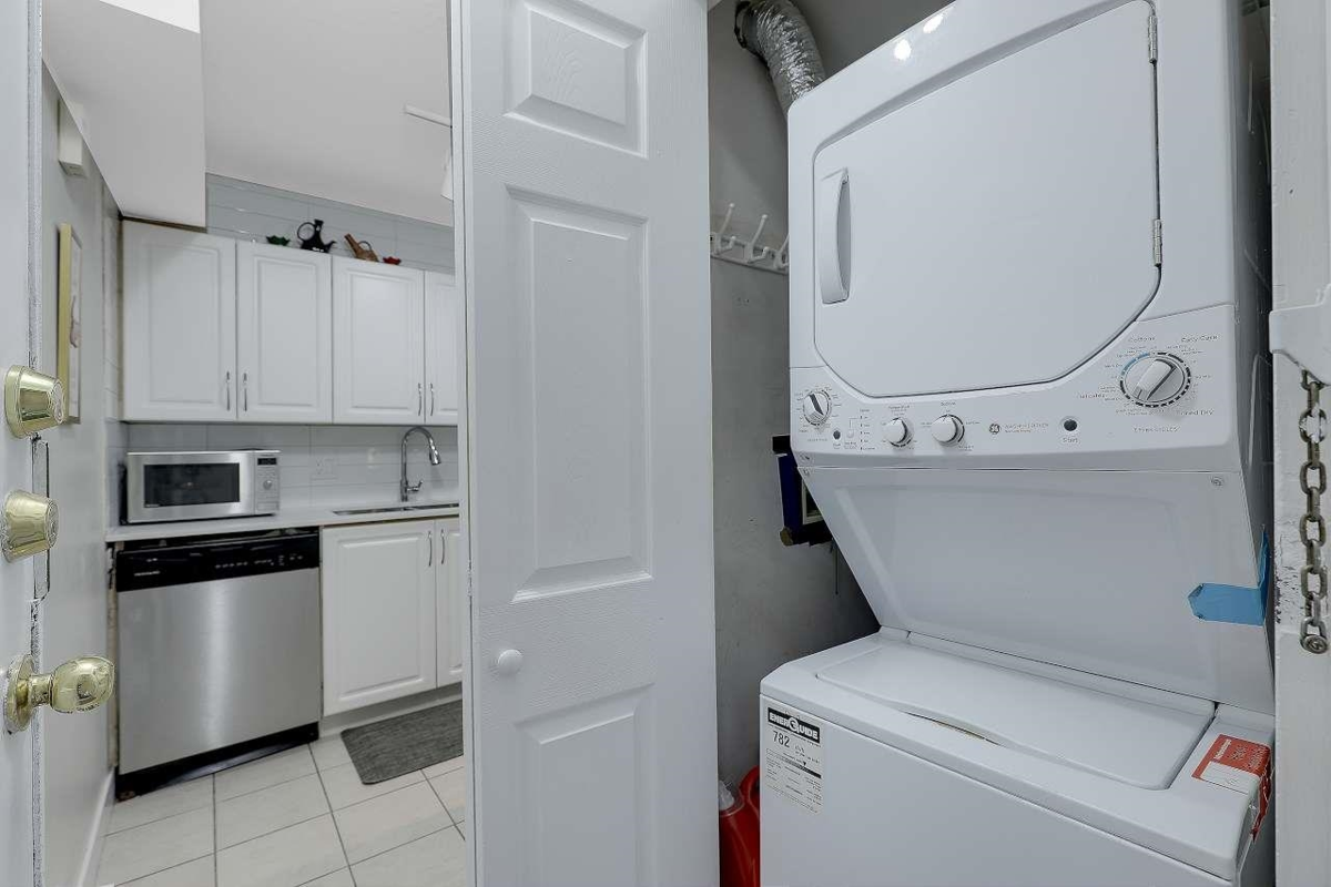 Powder Room Photo of 209 3978 Albert Street, Burnaby, BC