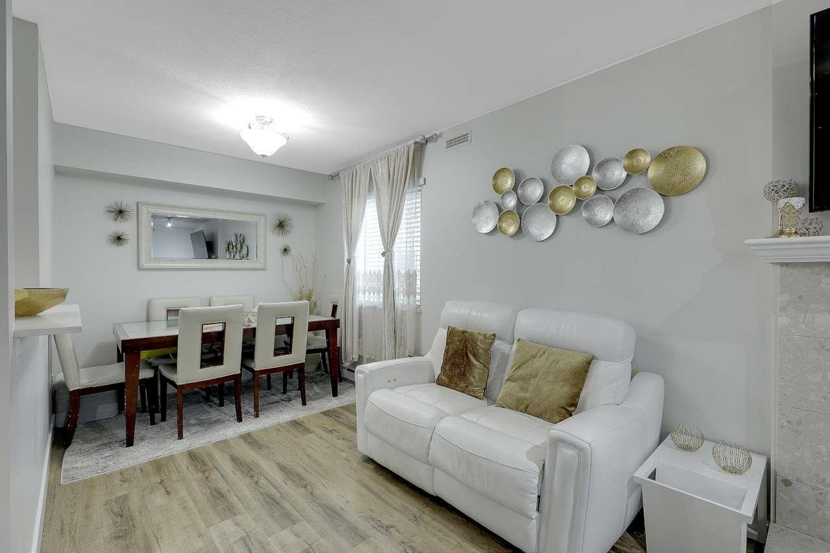 Primary Bedroom Photo of 209 3978 Albert Street, Burnaby, BC