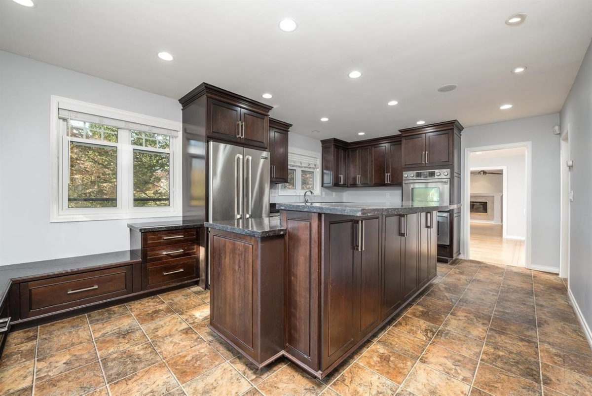 Breakfast Nook Photo of 1020 Pacific Place, Delta, BC