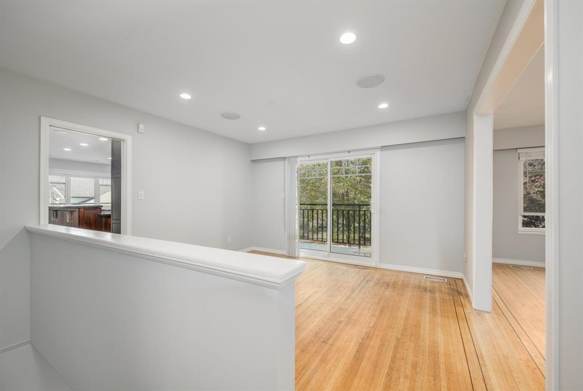 Living Room Photo of 1020 Pacific Place, Delta, BC