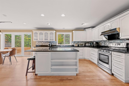 Breakfast Nook Photo of 1968 134a Street, Surrey, BC