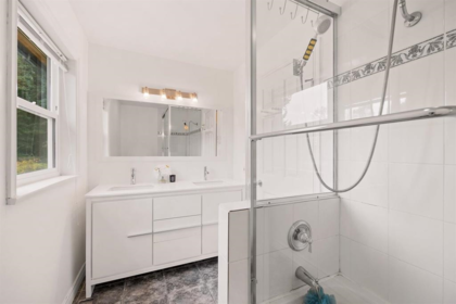 Laundry Room Photo of 1968 134a Street, Surrey, BC