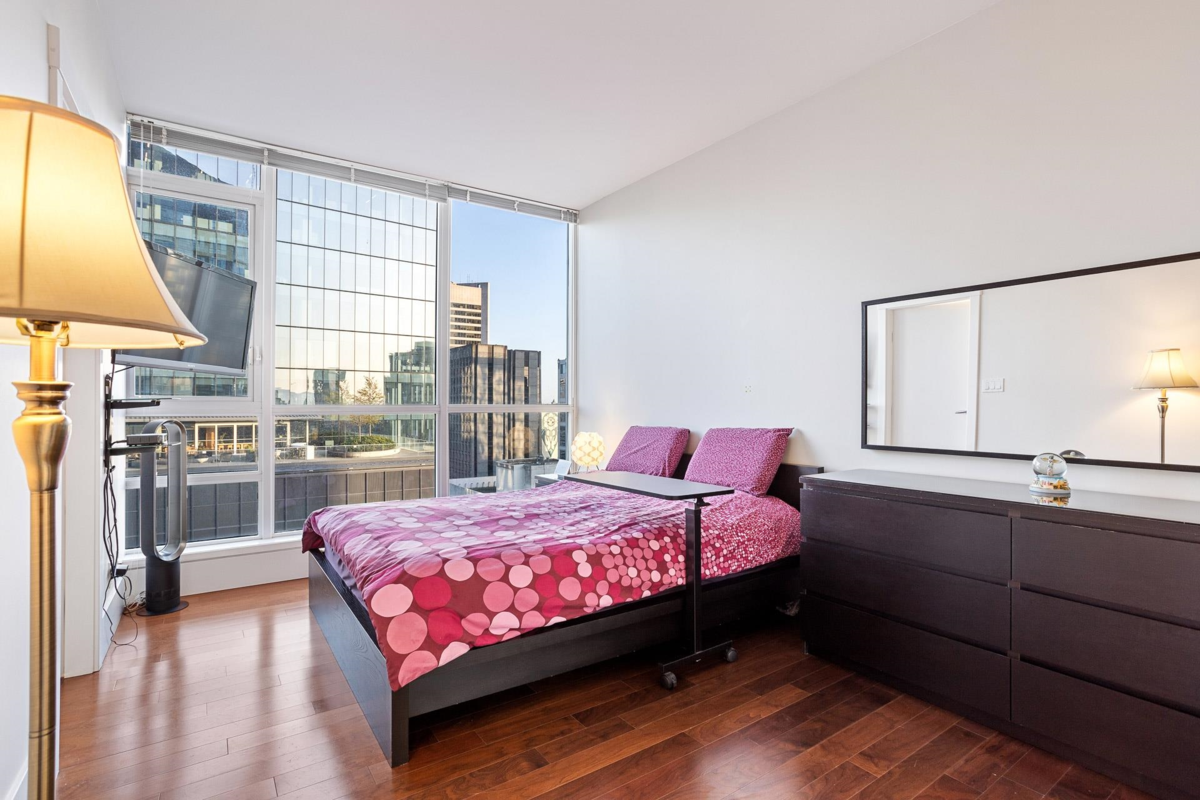 Backyard Photo of 3303 1189 Melville Street, Vancouver, BC