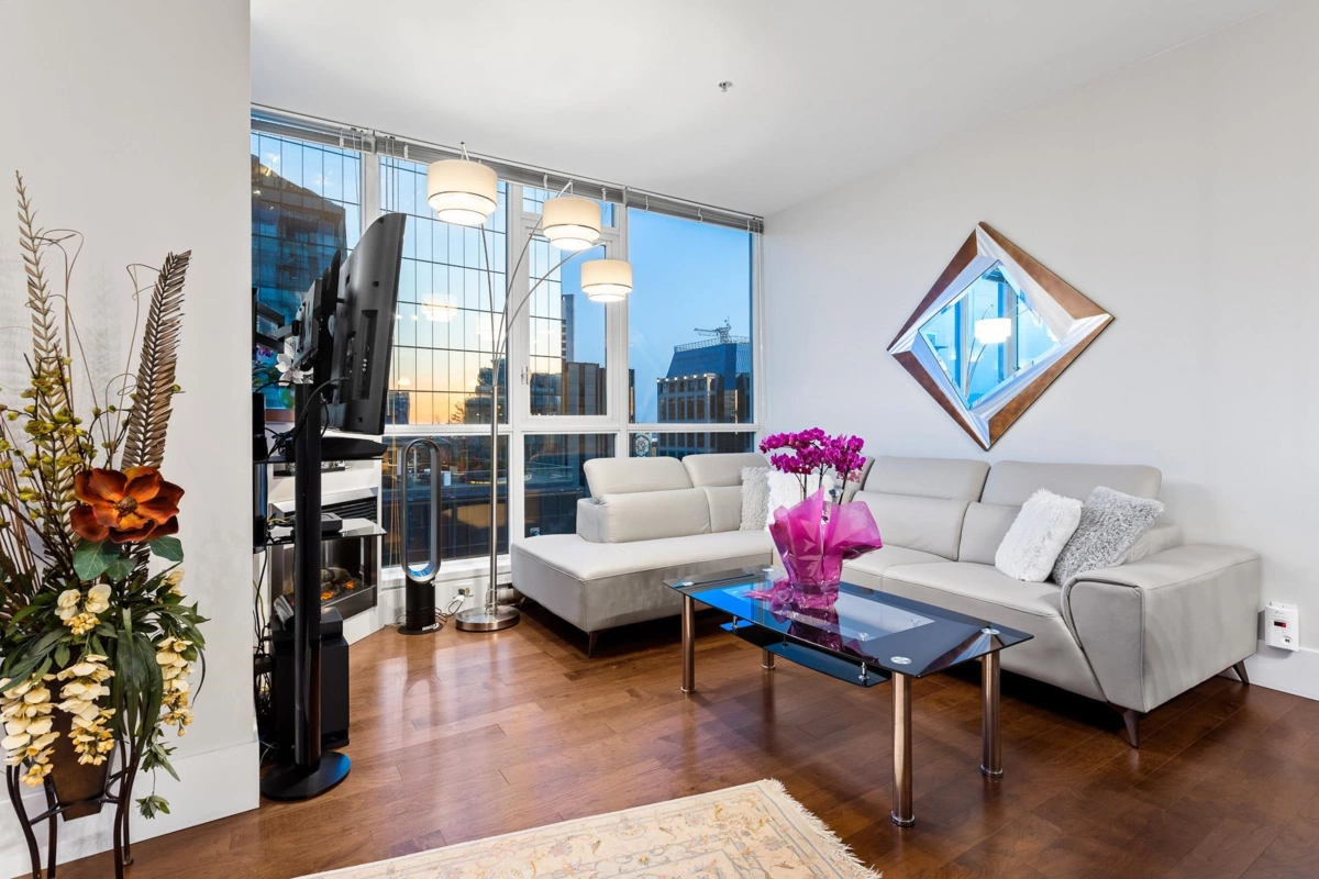 Pantry Photo of 3303 1189 Melville Street, Vancouver, BC