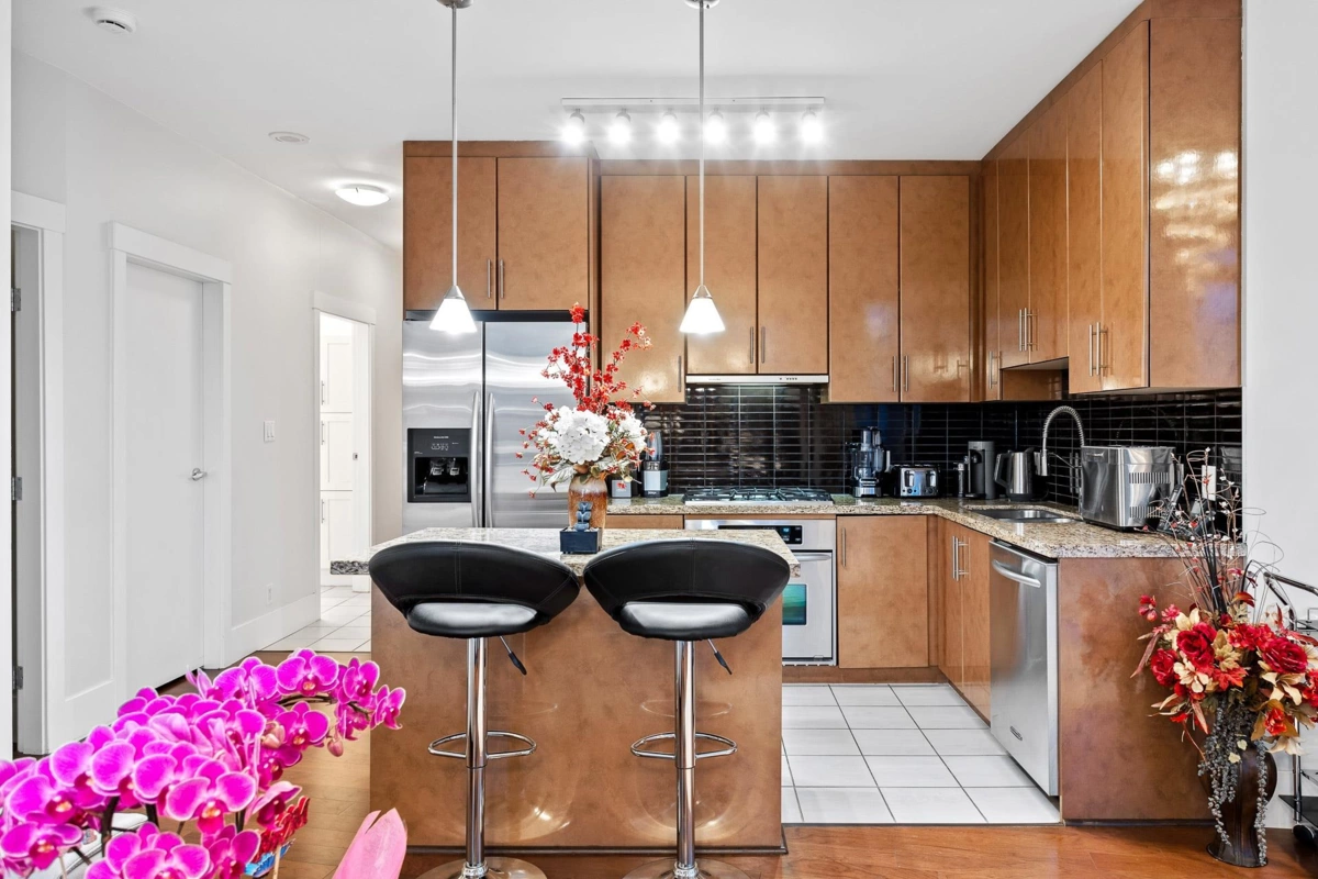 Primary Bathroom Photo of 3303 1189 Melville Street, Vancouver, BC