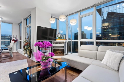 3303 1189 Melville Street, Vancouver, BC