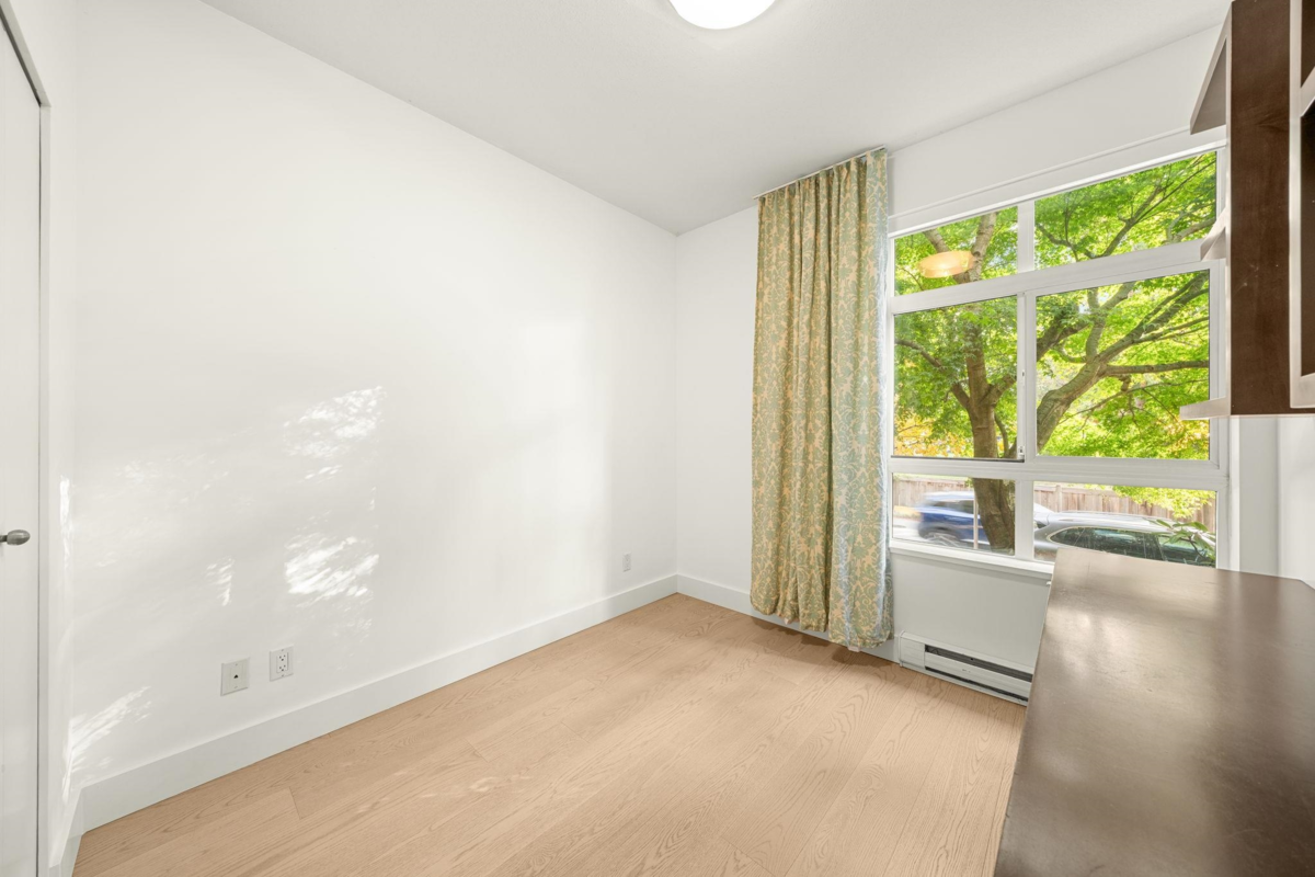 Mudroom Photo of 115 6033 Katsura Street, Richmond, BC