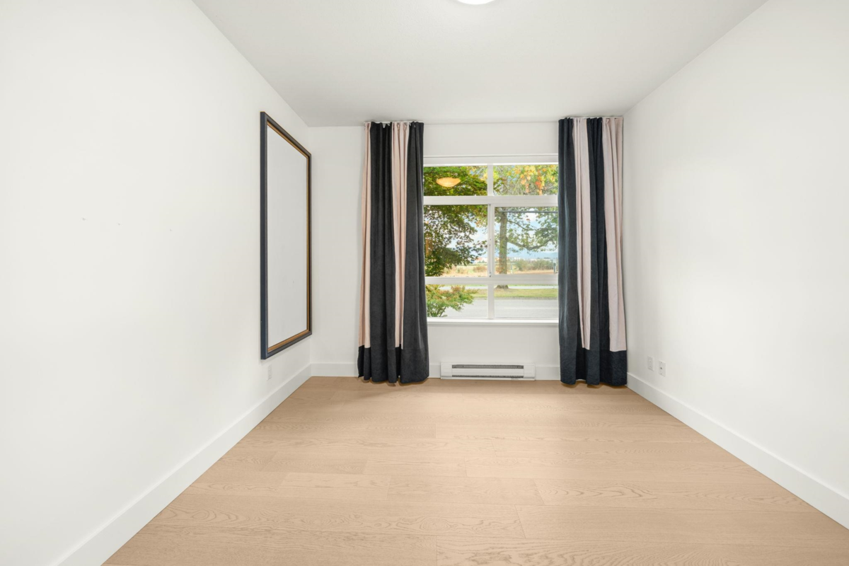 Staircase Photo of 115 6033 Katsura Street, Richmond, BC