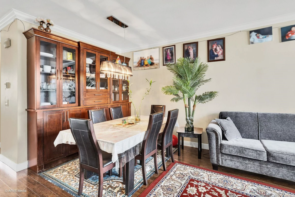 Dining Area Photo of 42 9533 130a Street, Surrey, BC