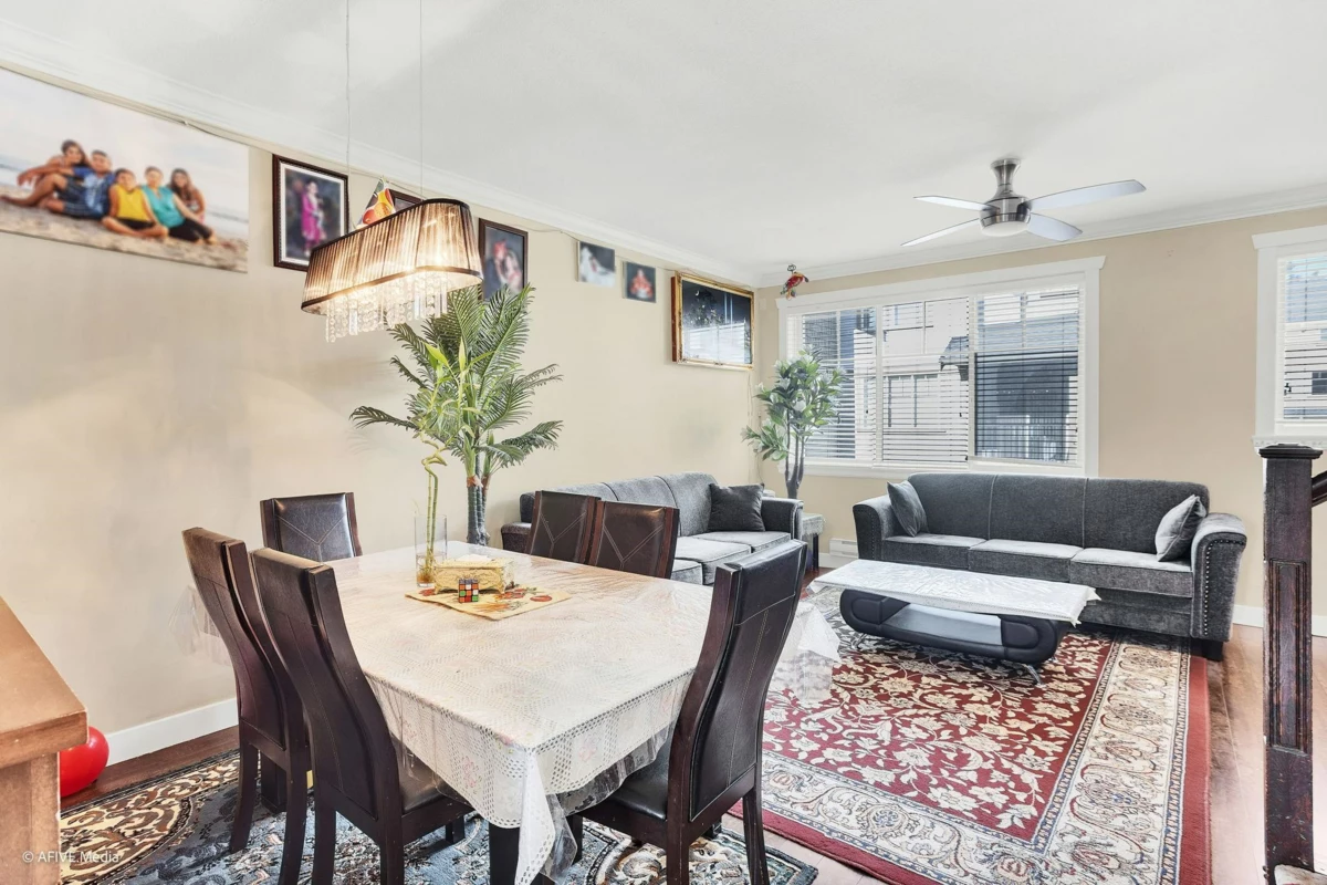 Family Room Photo of 42 9533 130a Street, Surrey, BC