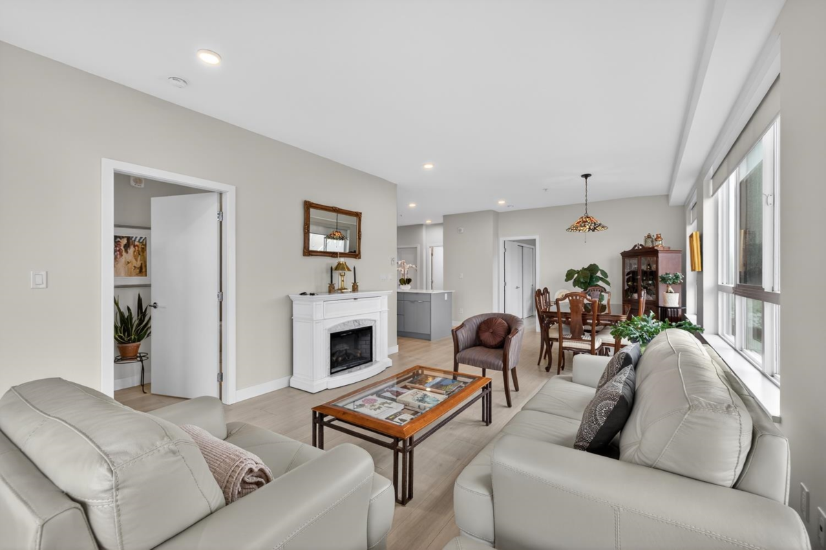 Breakfast Nook Photo of 319 1792 Starling Drive, Tsawwassen, BC