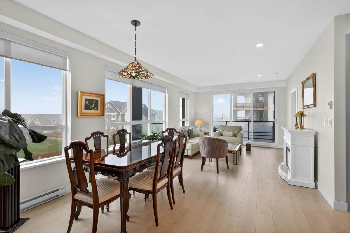 Dining Area Photo of 319 1792 Starling Drive, Tsawwassen, BC