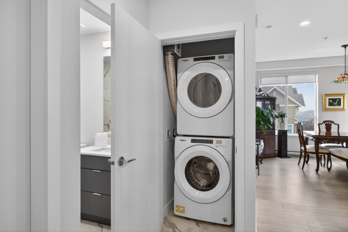 Guest Bathroom Photo of 319 1792 Starling Drive, Tsawwassen, BC