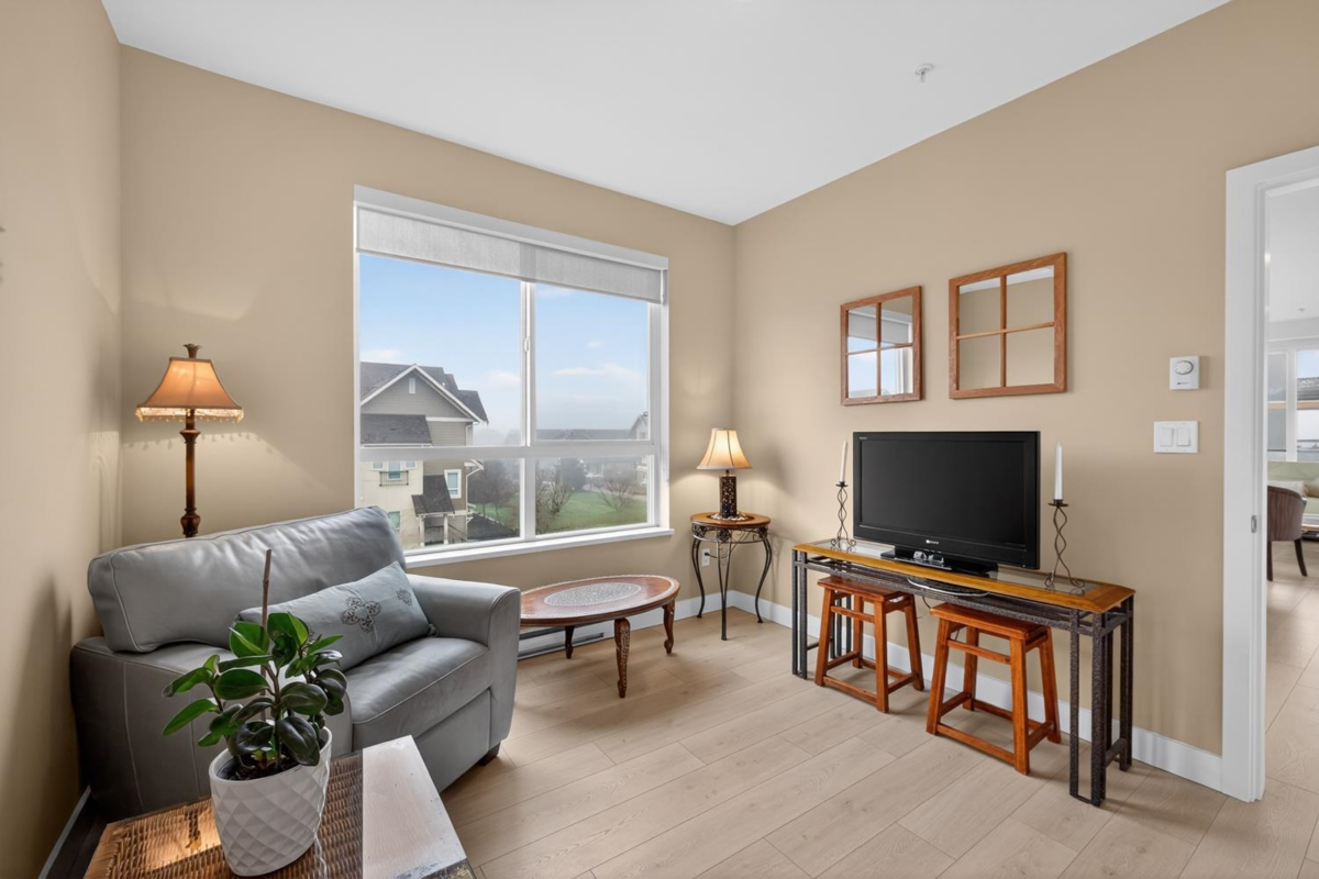 Mudroom Photo of 319 1792 Starling Drive, Tsawwassen, BC