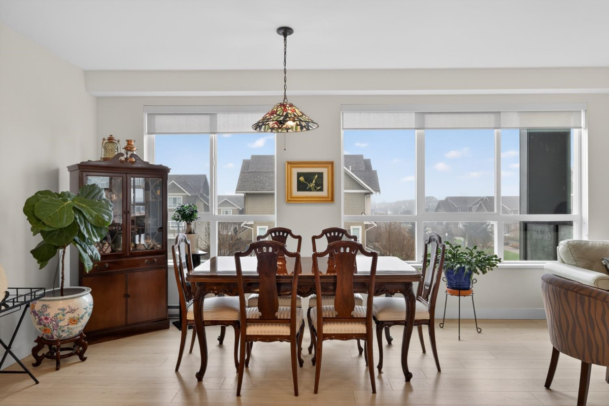 Primary Bathroom Photo of 319 1792 Starling Drive, Tsawwassen, BC