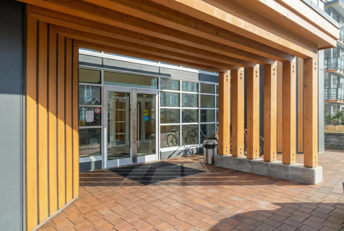 Staircase Photo of 319 1792 Starling Drive, Tsawwassen, BC