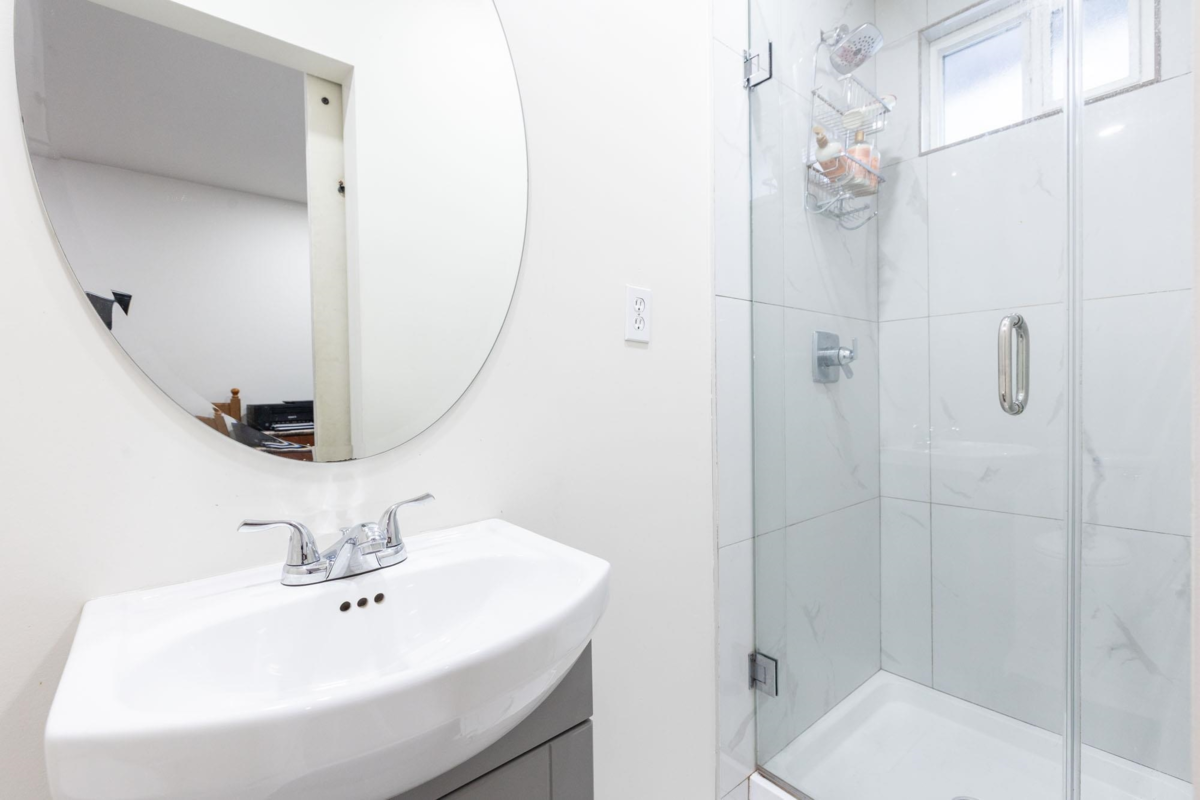 Hallway Photo of 8412 134b Street, Surrey, BC